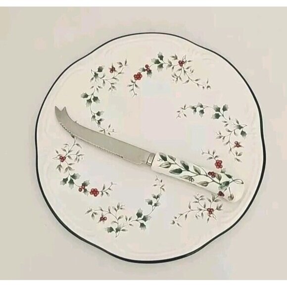 Pfaltzgraff Winterberry Cheese Tray and Knife 9" sculpted handle server spread - Picture 1 of 11